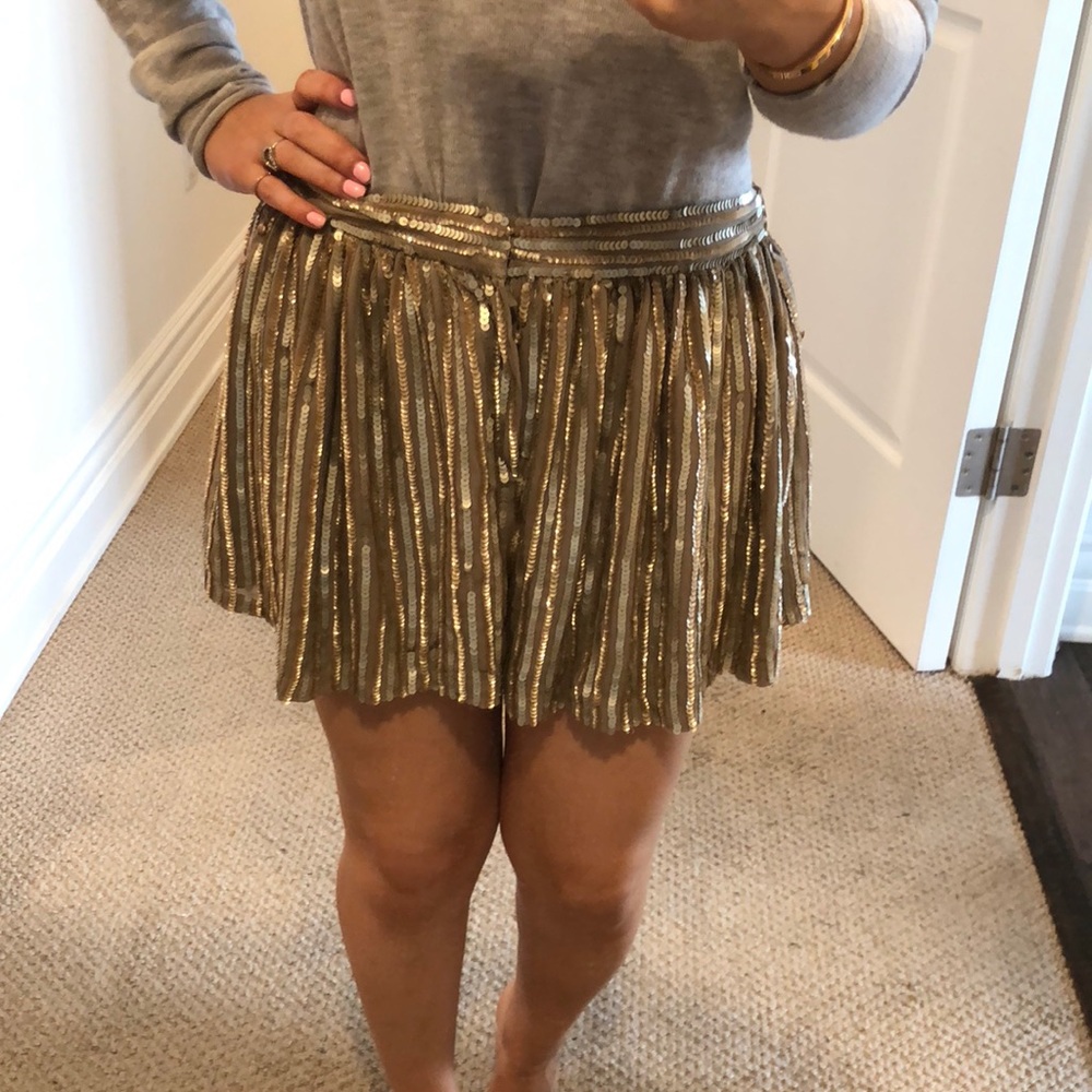 Parker sequined mini shorts/skirt - Picture 2 of 4